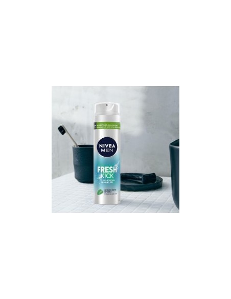 Nivea Men Fresh Kick Odświeżający Żel do Golenia 200ML